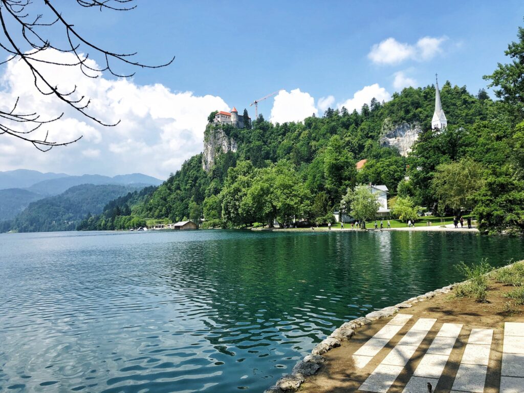 Jezero Bled s ostrovem a hradem