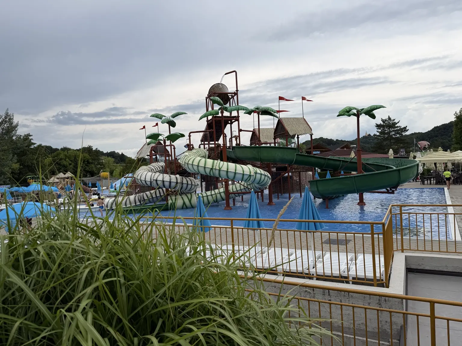 Tobogány a vodní atrakce v aquaparku Aqualuna u Terme Olimia