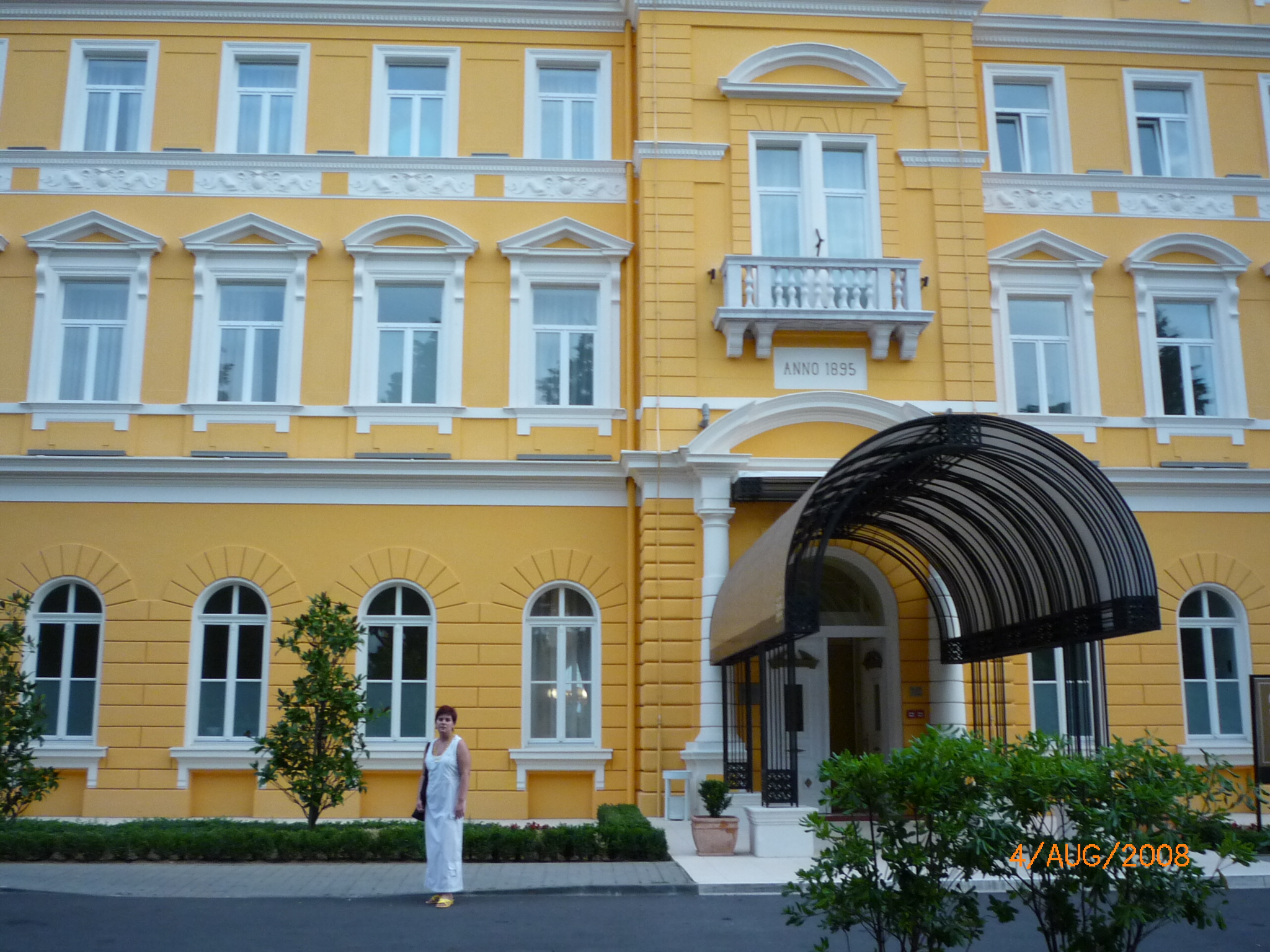 Archivní pohled na budovu dnešního Kvarner Palace v Crikvenici