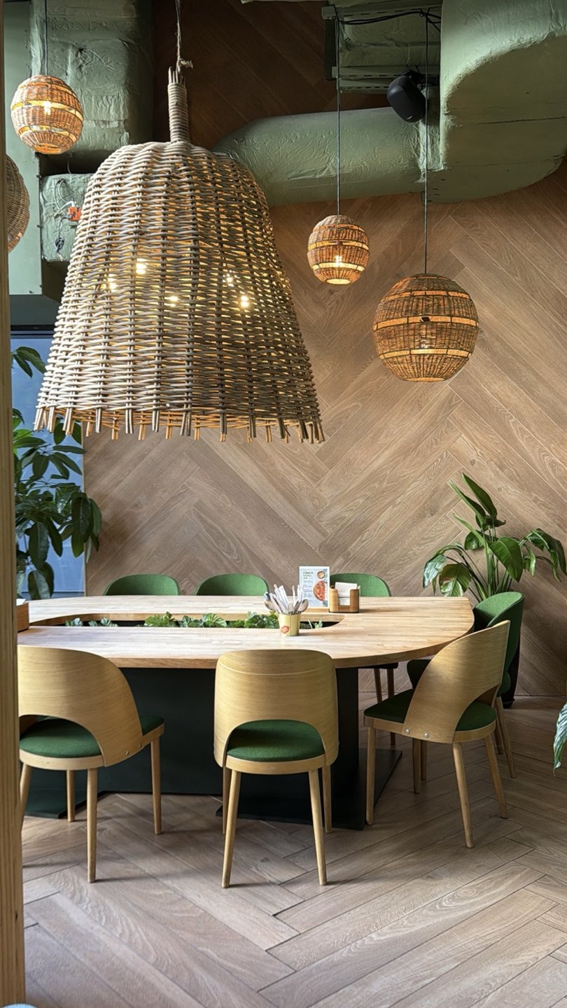 Interiér restaurace Mango Mama ve Wroclawi