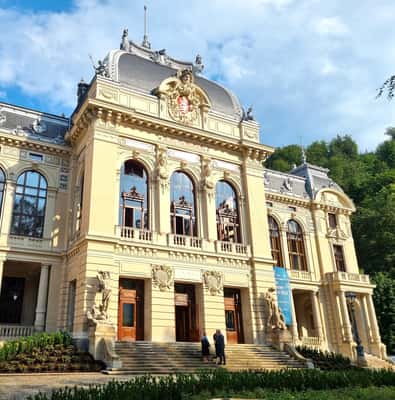 Karlovy Vary z nabídky komentované městské prohlídky GetYourGuide