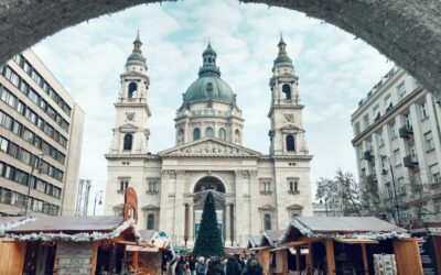 Vánoční trhy v Budapešti 2026 s dětmi: Advent Basilica a světelná show